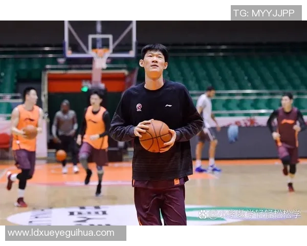 范子铭：从篮球新星到职业生涯的转折与挑战之路